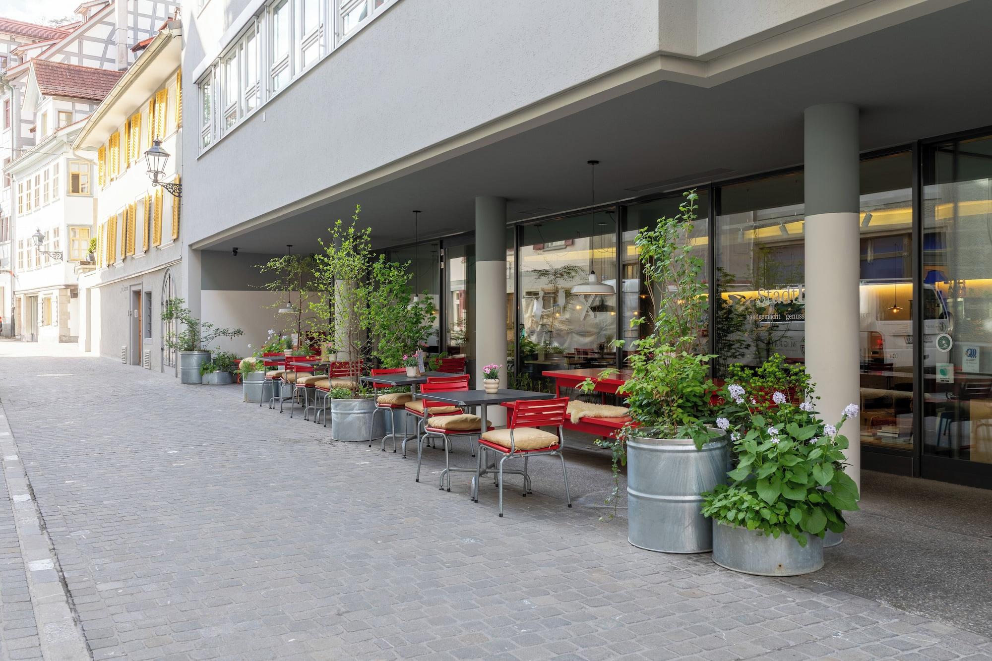 Varios Hotel Dom