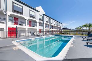 Hospedagens - Super 8 by Wyndham Orlando Near Florida Mall
