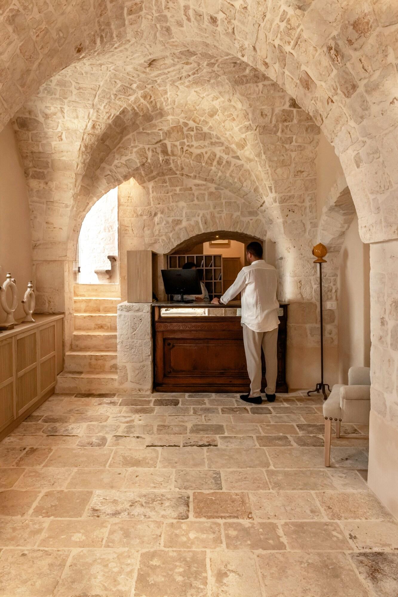 Vista Lobby Masseria Auraterrae