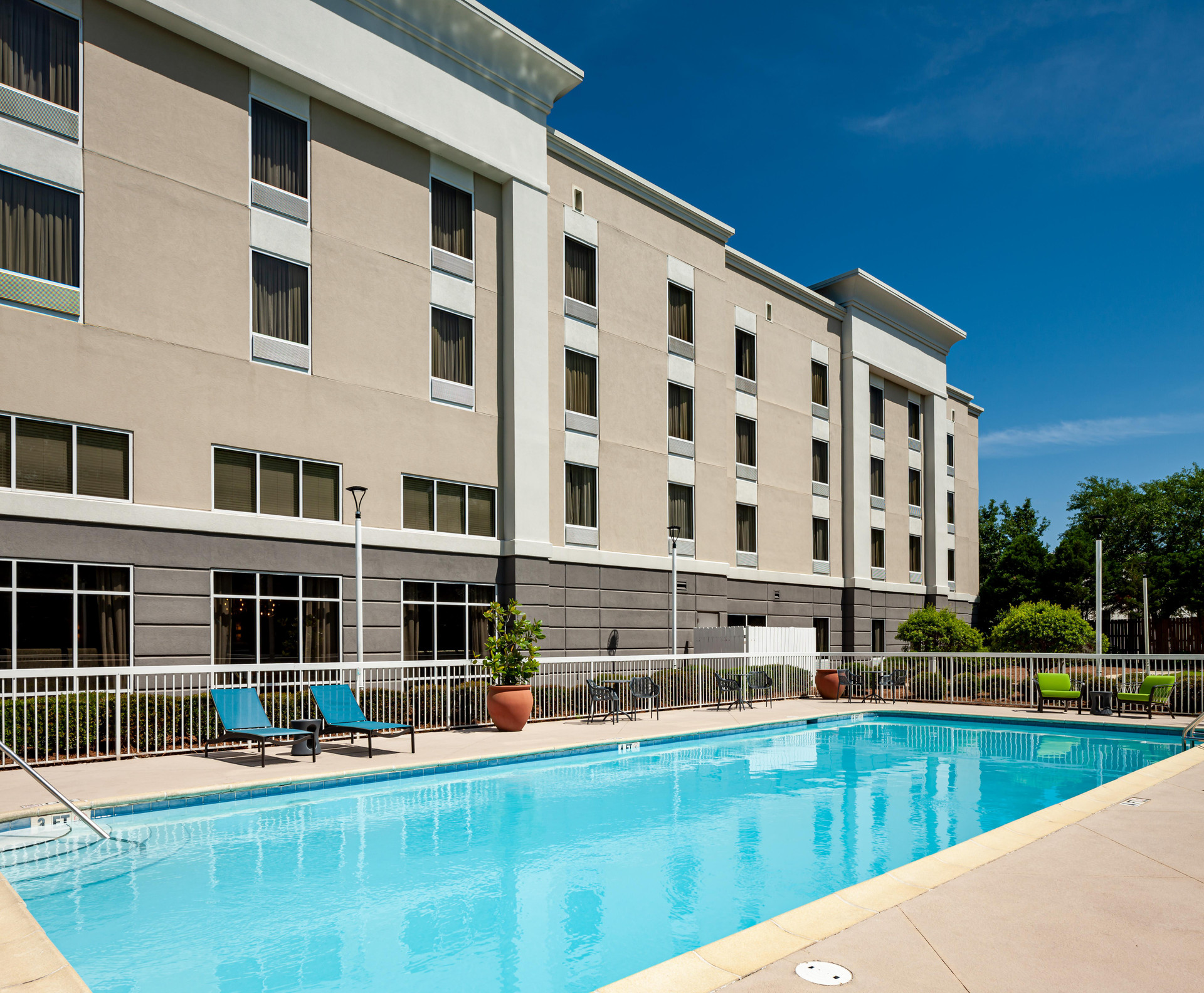 Vista Piscina Hampton Inn & Suites Mobile I-65@ Airport Blvd