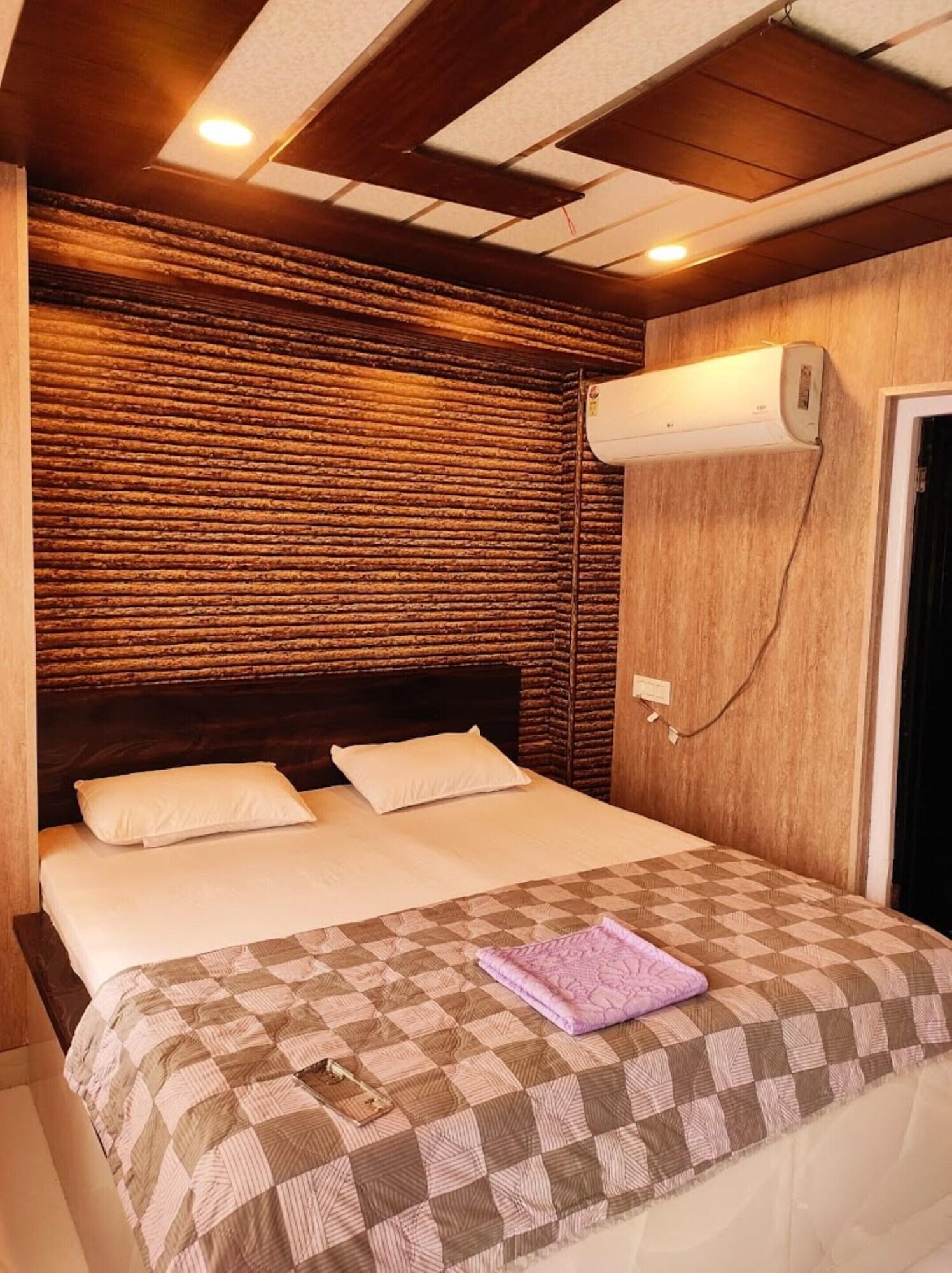 Habitación Goroomgo Koyal Mandi