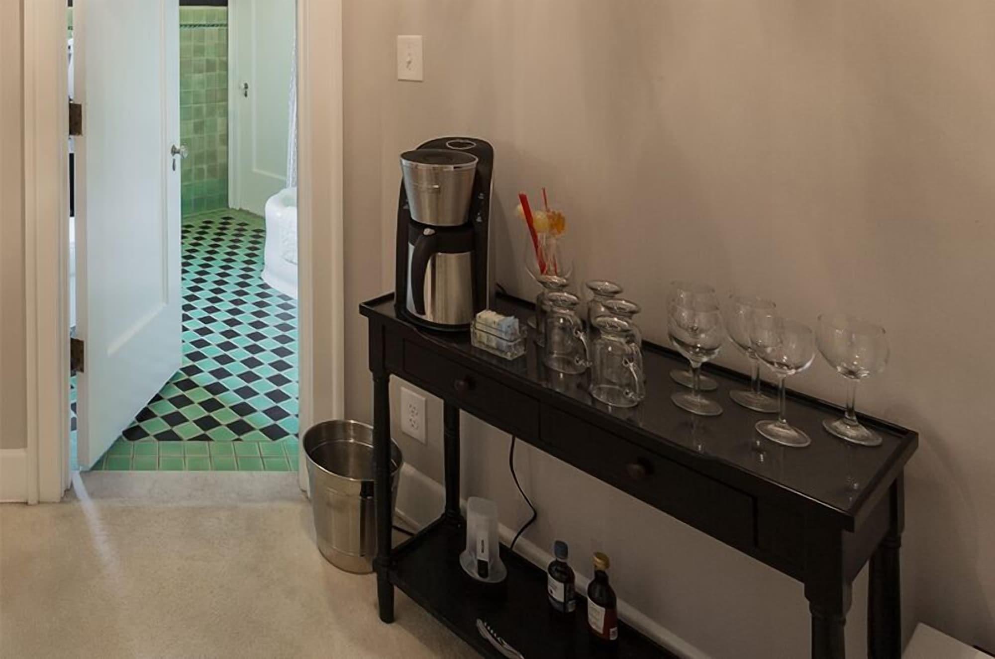 Bar/Salón Knob Hill Bed & Breakfast