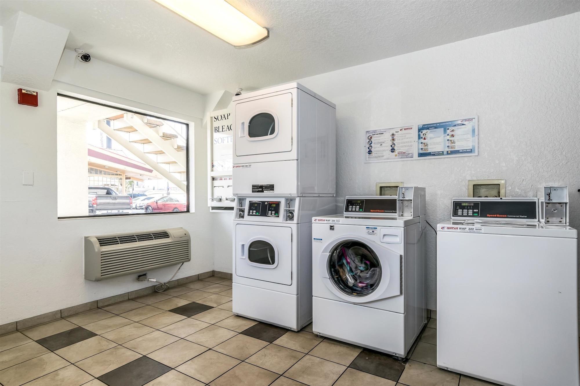 Instalaciones Recreativas Motel 6 Anaheim, CA - Fullerton East