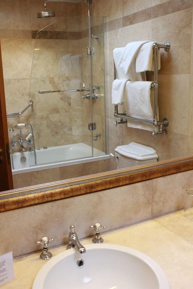 Set de Habitación Roman Camp Hotel