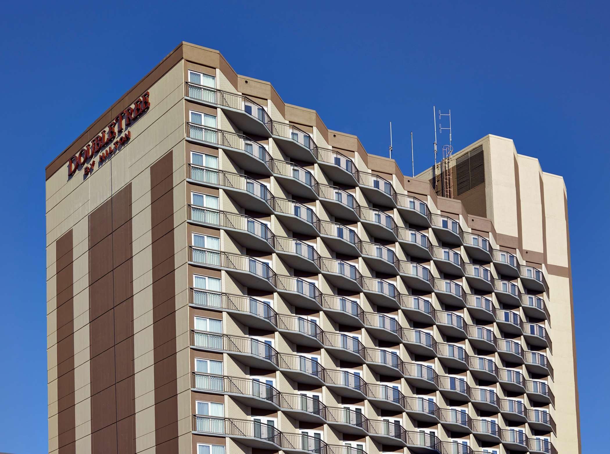 Vista Exterior DoubleTree by Hilton Hotel & Conference Centre Regina