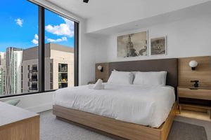 Alquiler Vacacional - Upscale 1-BD Condo with Stunning Views