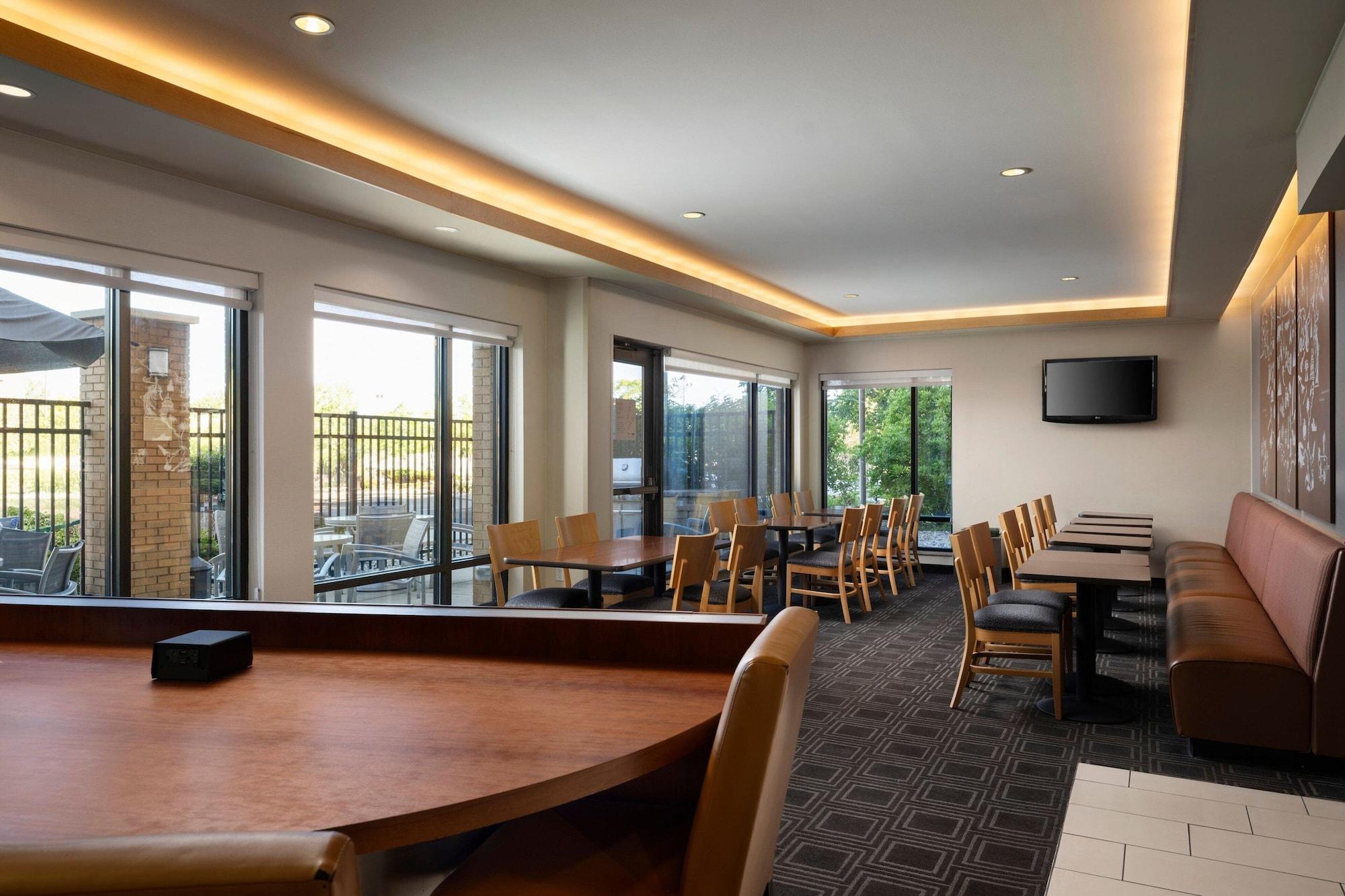 Restaurant TownePlace Suites by Marriott Ann Arbor