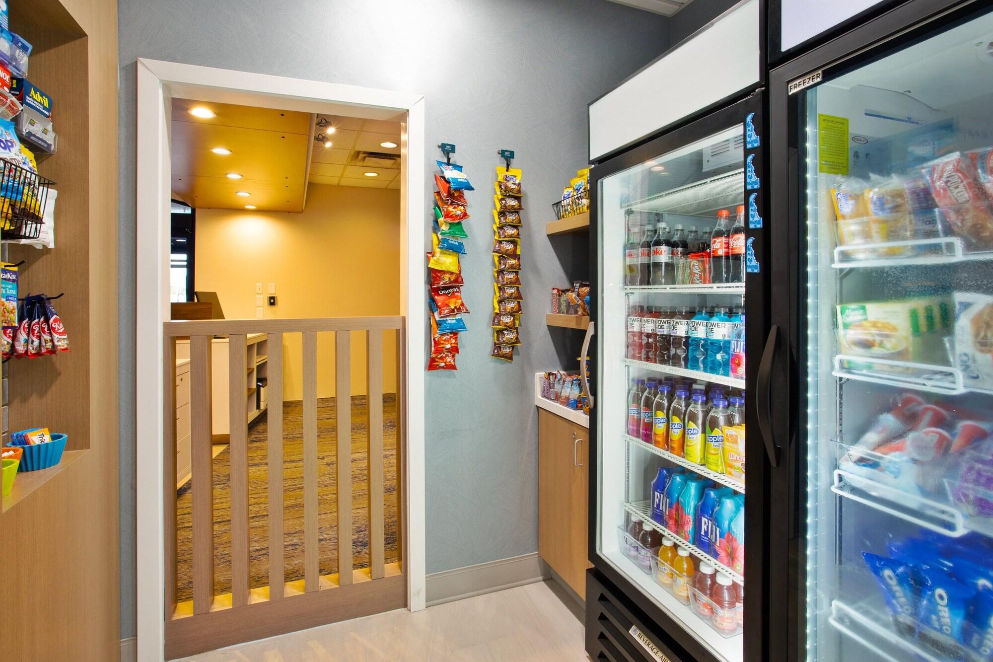 Bar/Salón Holiday Inn Express Hotel & Suites Dover by IHG