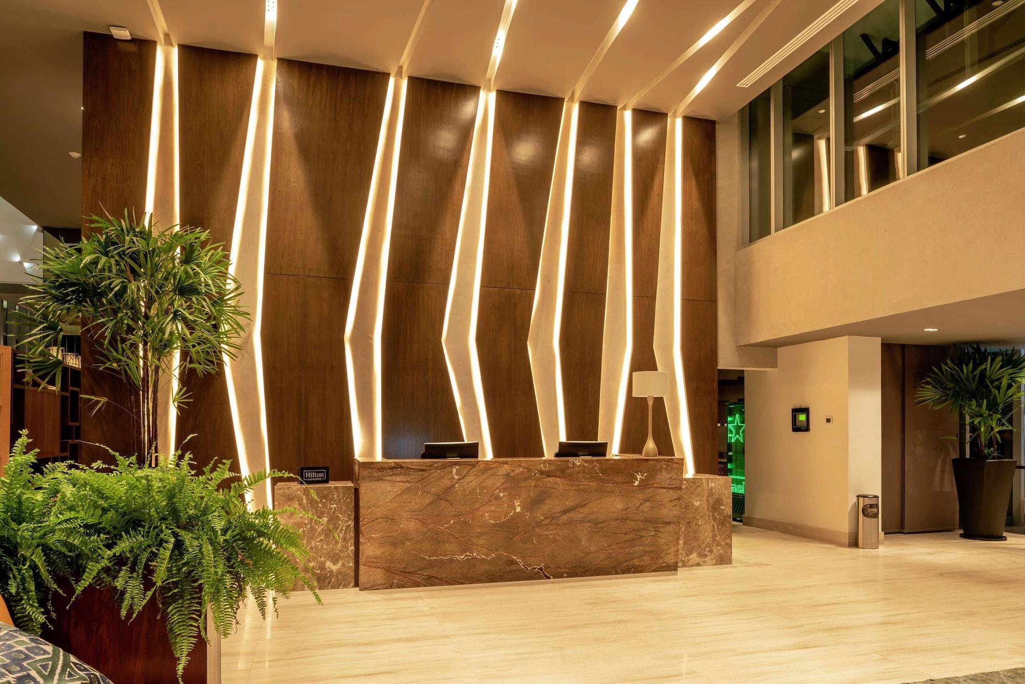 Vista Lobby Hilton Garden Inn Chihuahua