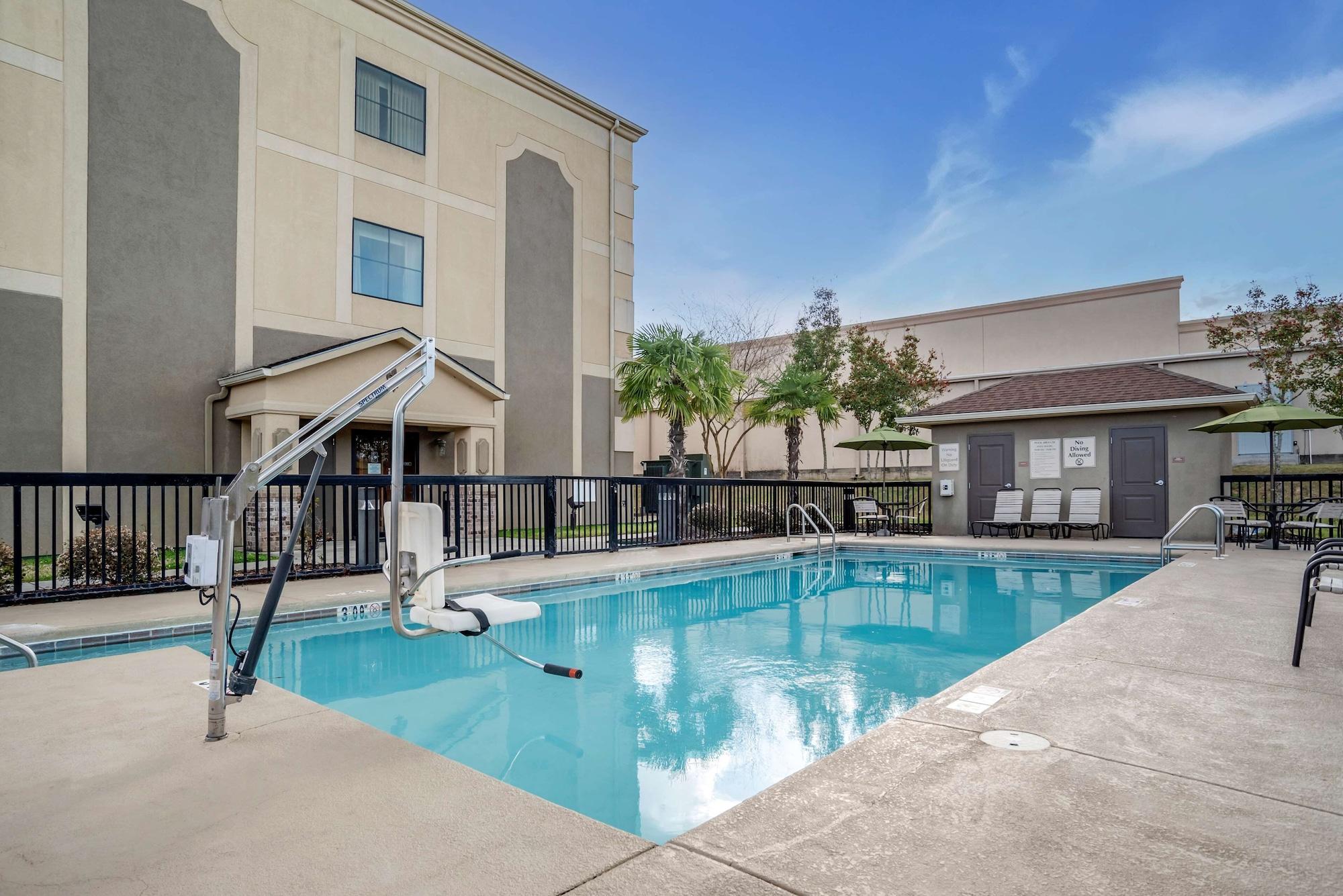 Vista Piscina Best Western St. Francisville Hotel