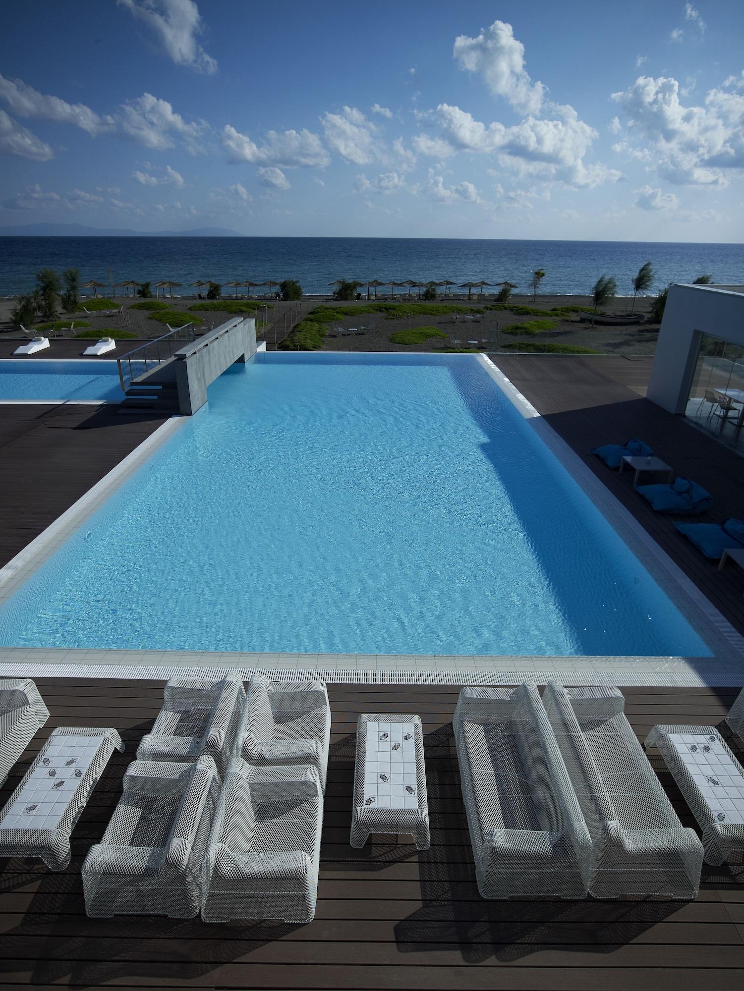 Vista Exterior Thalatta Seaside Hotel