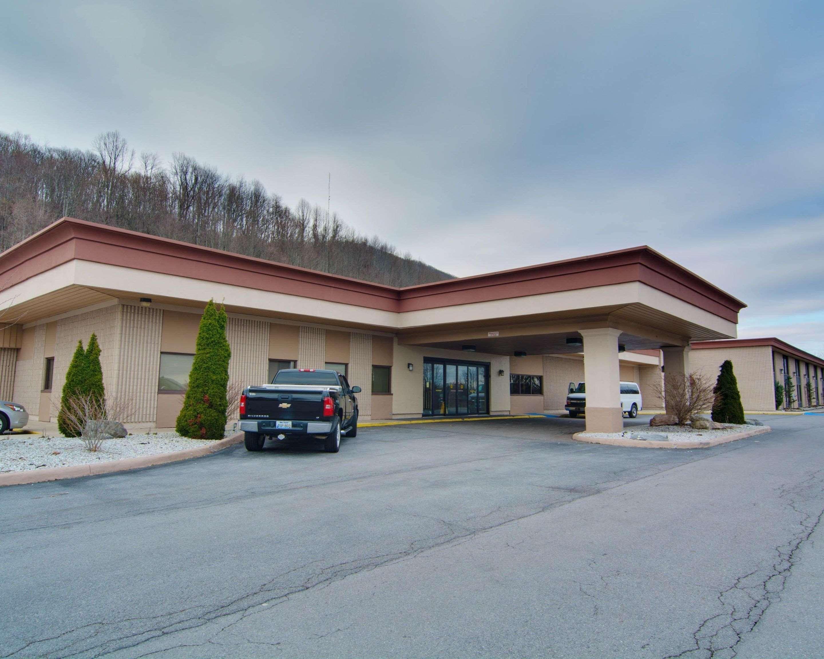 Vista Exterior Quality Hotel and Conference Center Bluefield