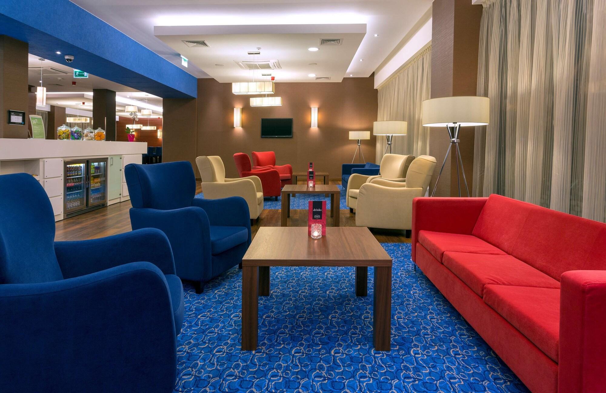 Vista Lobby Hampton By Hilton Gdansk Airport