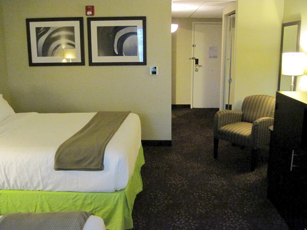 Habitación Holiday Inn Express Hotel & Suites Pittsburgh Airport