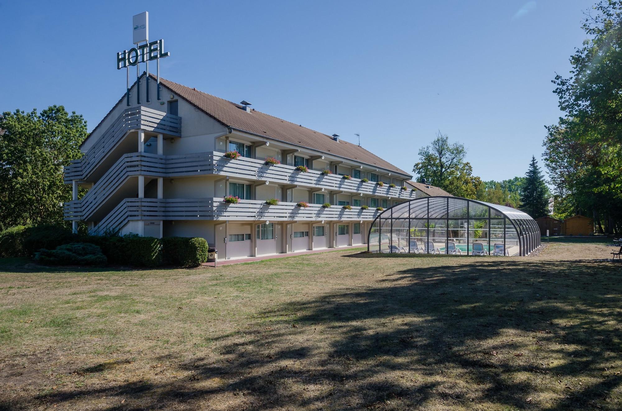 Vista Exterior Brit Hotel Confort Nancy Lunéville, Rehainviller