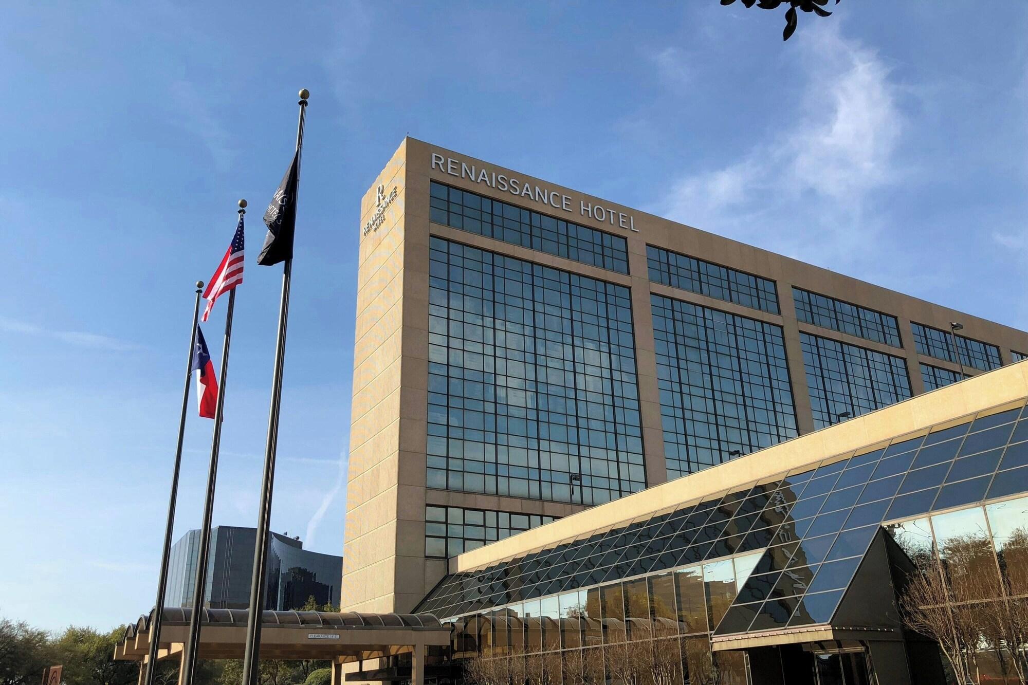 Vista Exterior Renaissance Dallas Addison Hotel