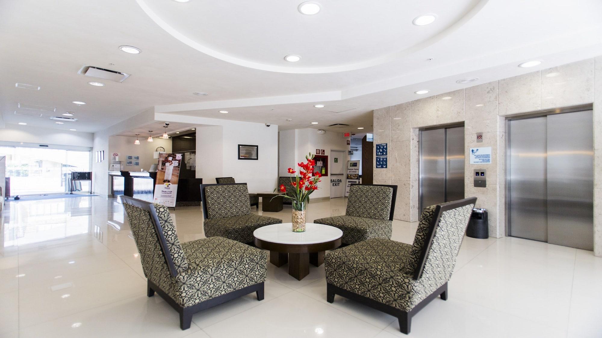 Vista Lobby Holiday Inn Express Tuxtla Gutierrez La Marimba by IHG