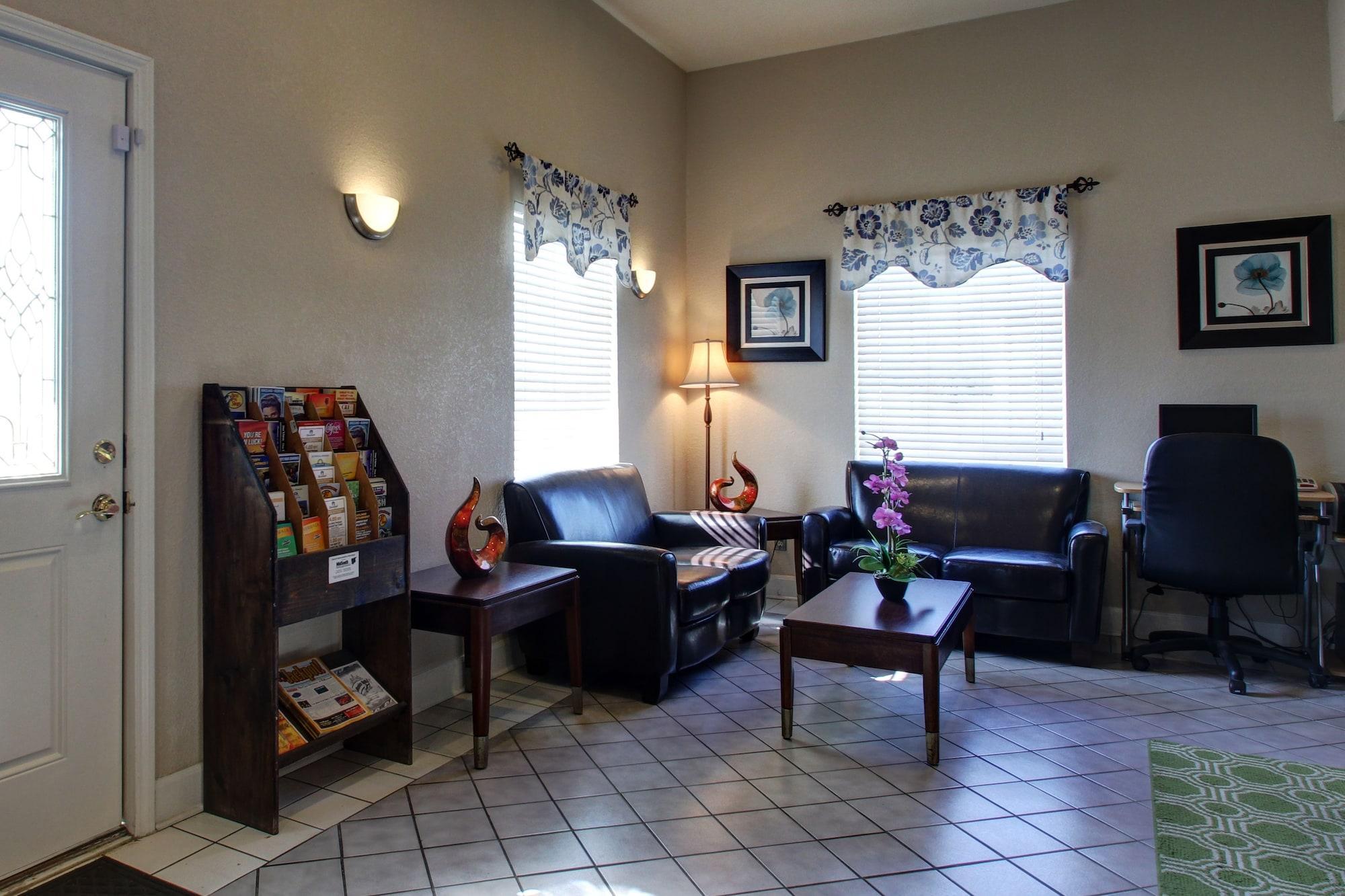 Vista Lobby Key West Inn Tunica