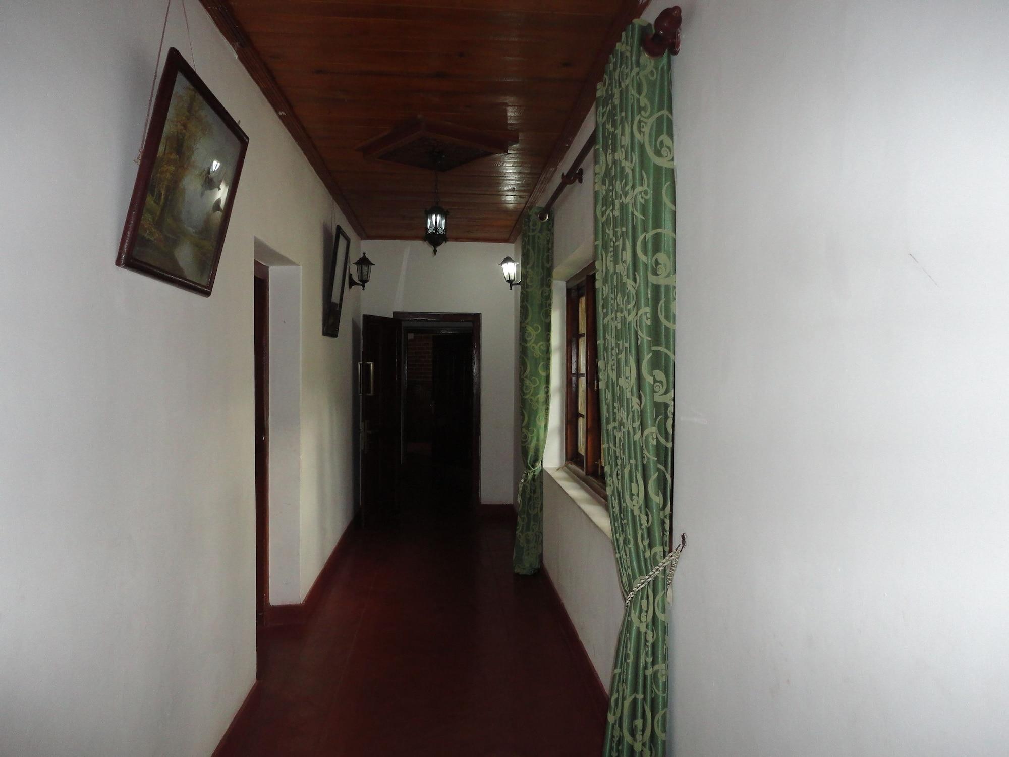 Varios Castlereigh Holiday Bungalow