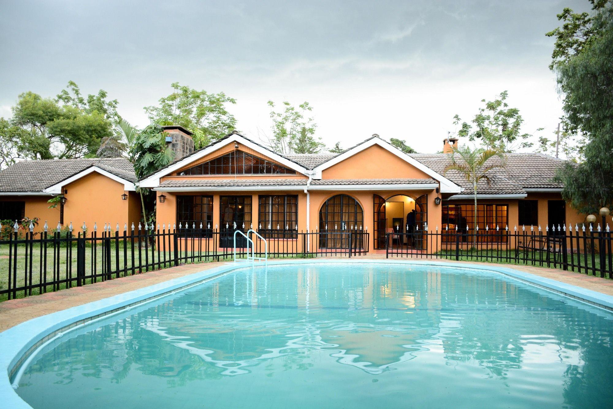 Varios Magnolia Pine B&B