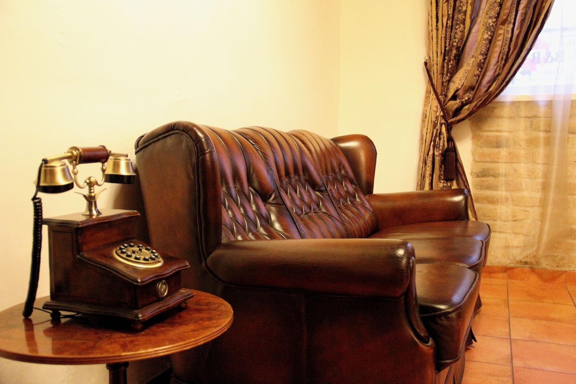 Vista Lobby Bernardinu B&B House