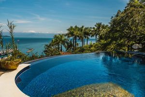 Alquiler Vacacional - Casa com piscina de borda infinita em Ilhabela