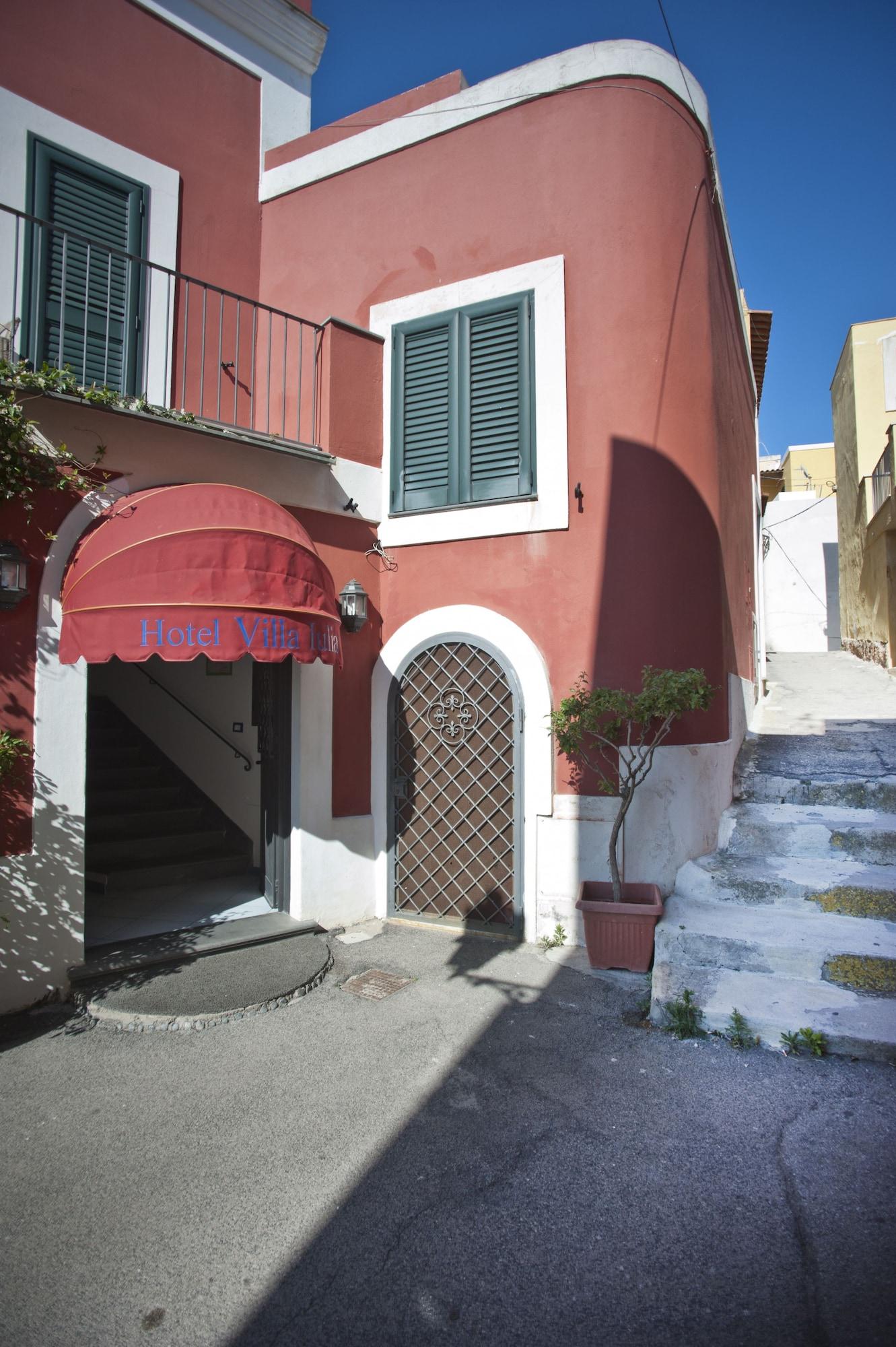 Vista Exterior Hotel Villa Iulia