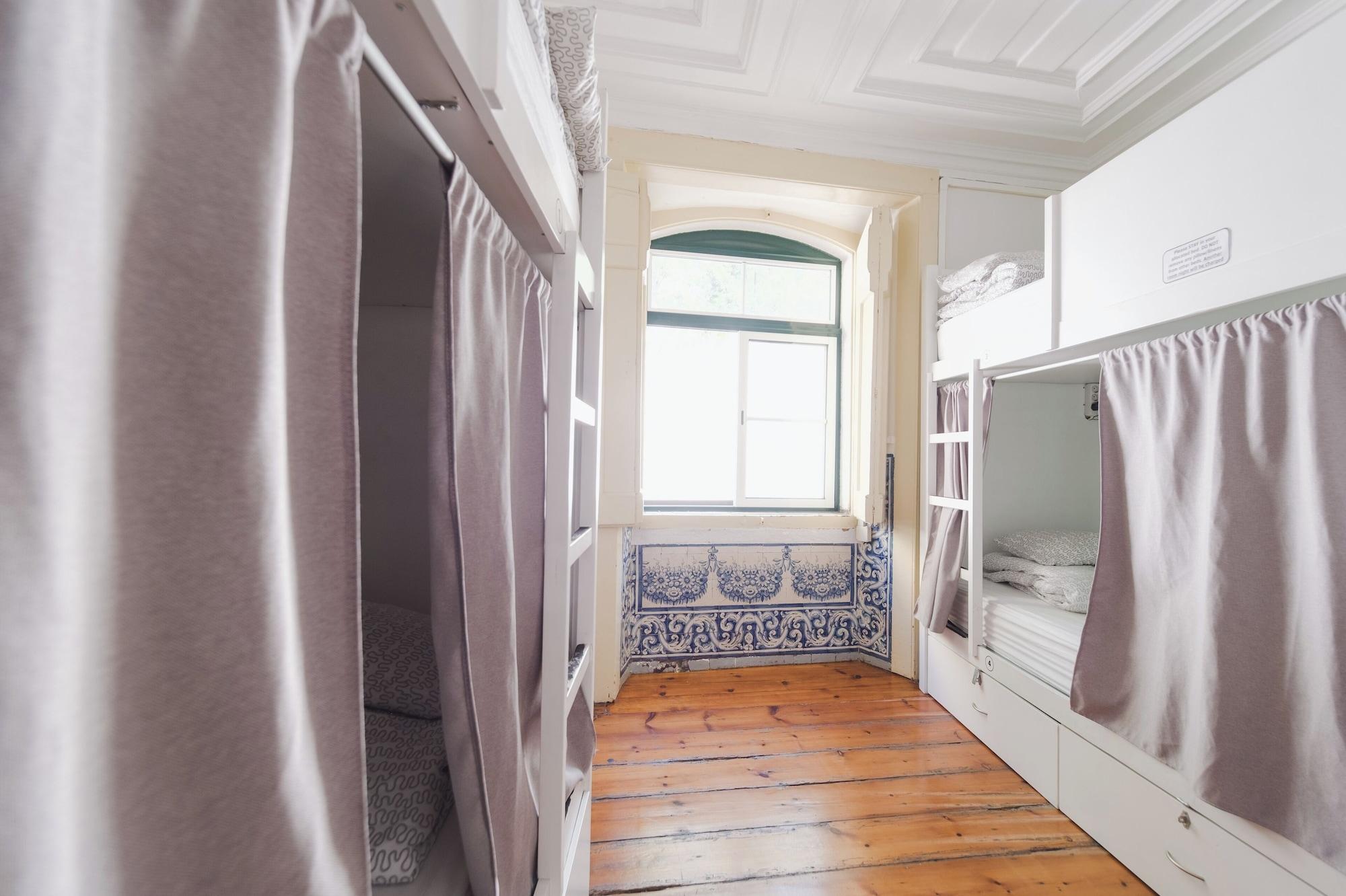 Habitación WOT New Lisbon - Hostel
