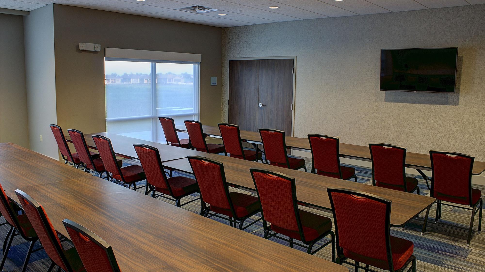 Sala de Reuniones Holiday Inn Express & Suites Spencer by IHG