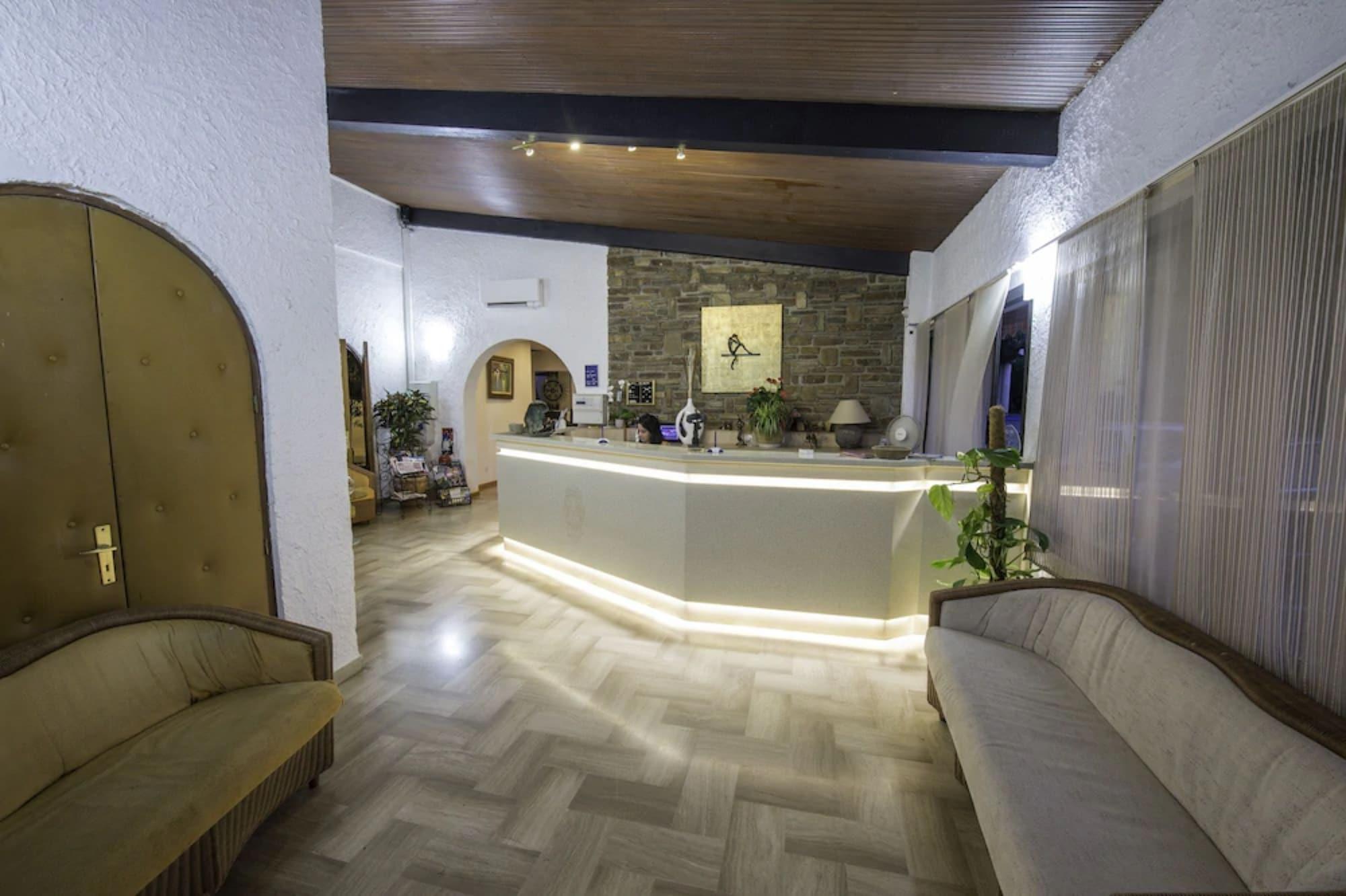 Vista Lobby Chez Walter