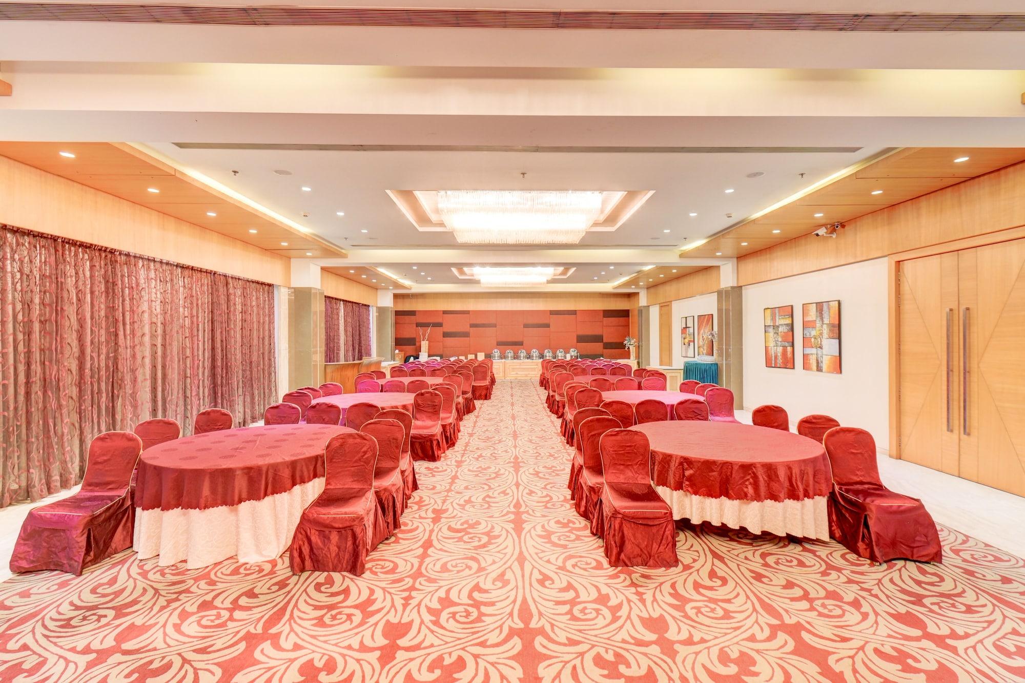 Salón de Baile The SSK Solitaire Hotel & Banquets