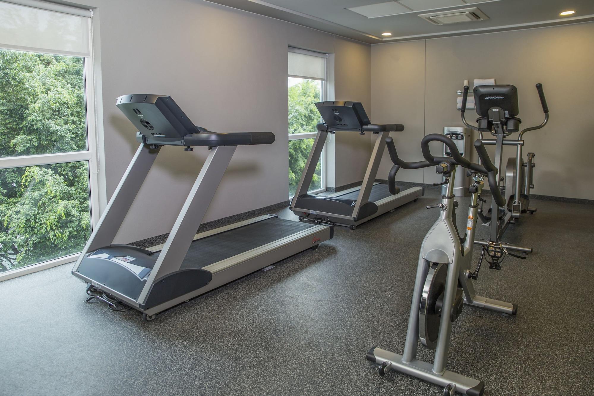 Gimnasio City Express Plus by Marriott Medellin Colombia