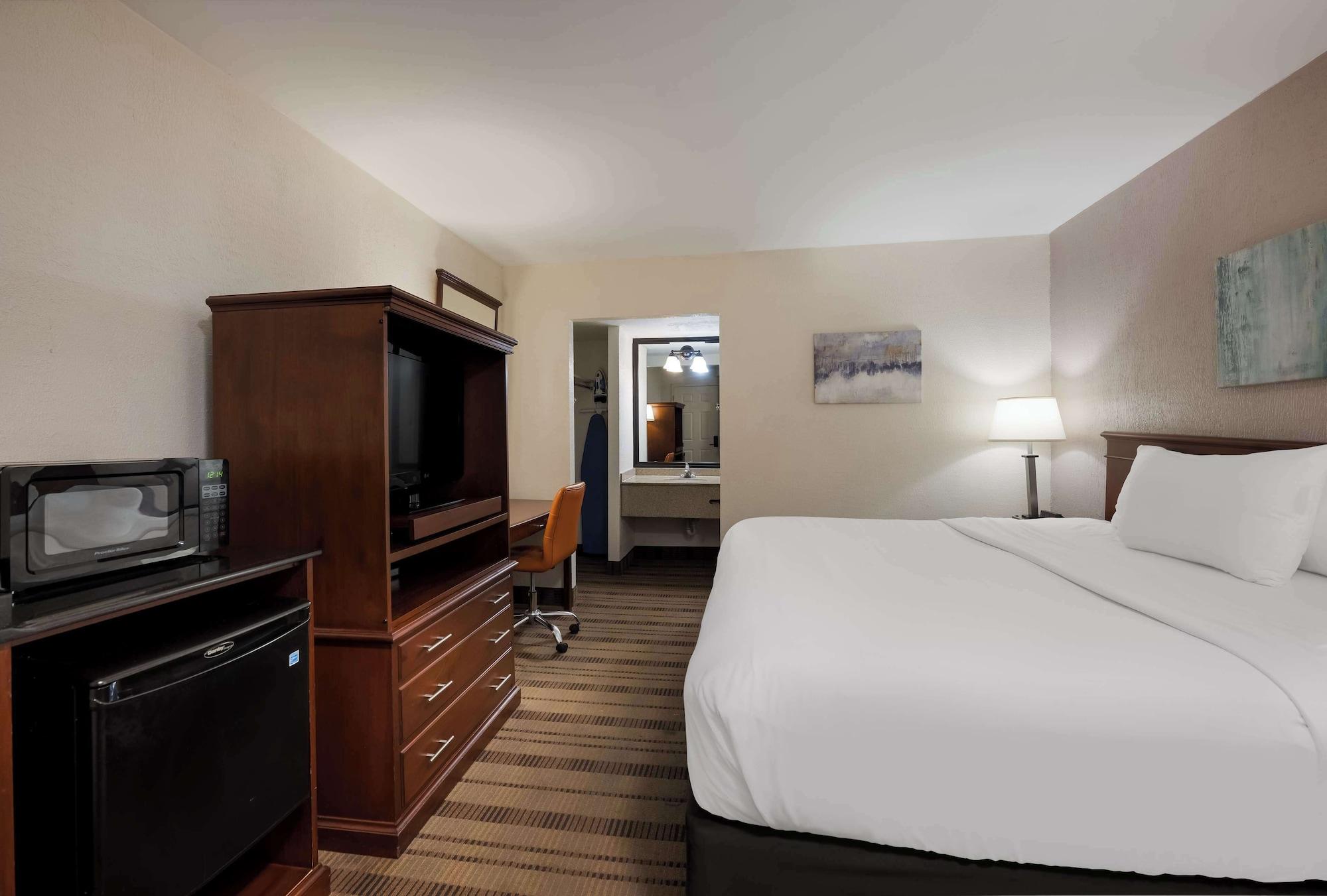 Habitación SureStay Plus by Best Western Woodbury Inn