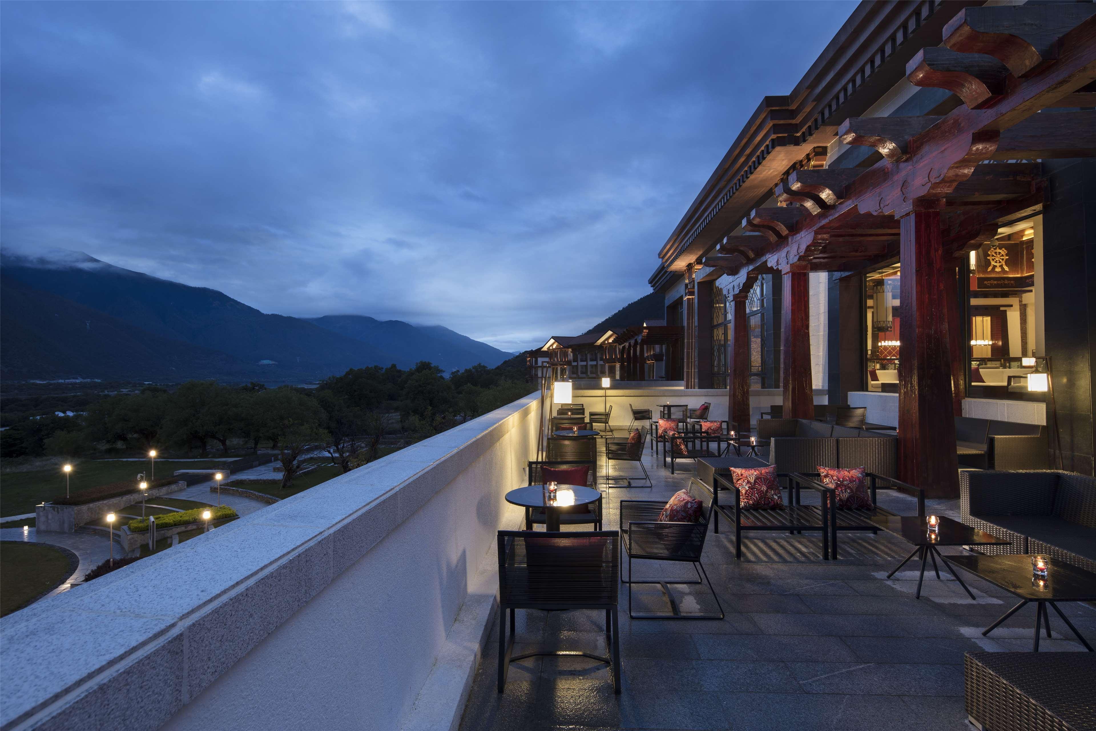 Restaurant Hilton Linzhi Resort