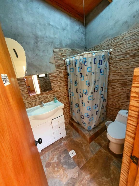 Baño xperience hostel's