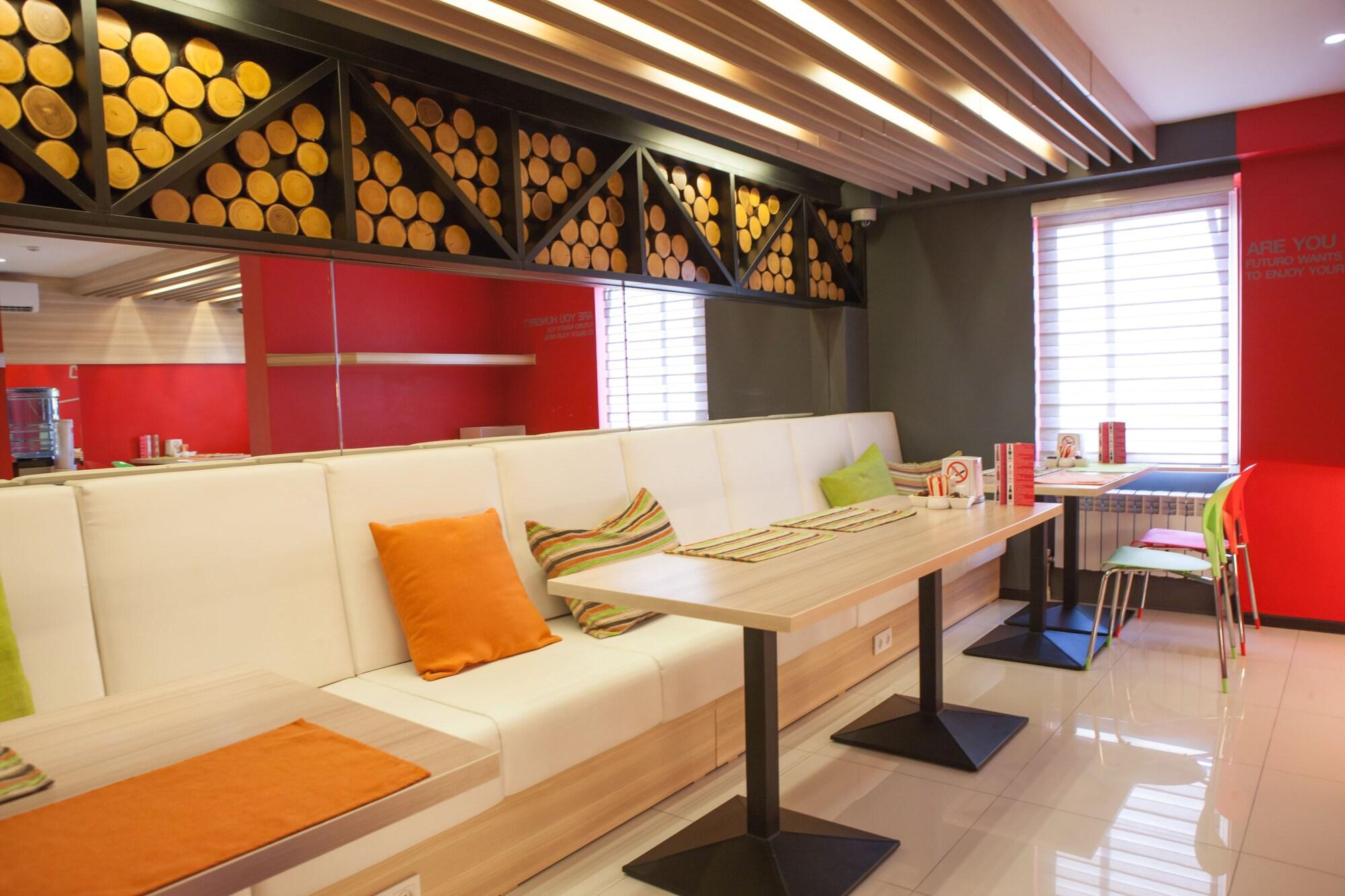 Bar/Salón Hotel Futuro Bishkek