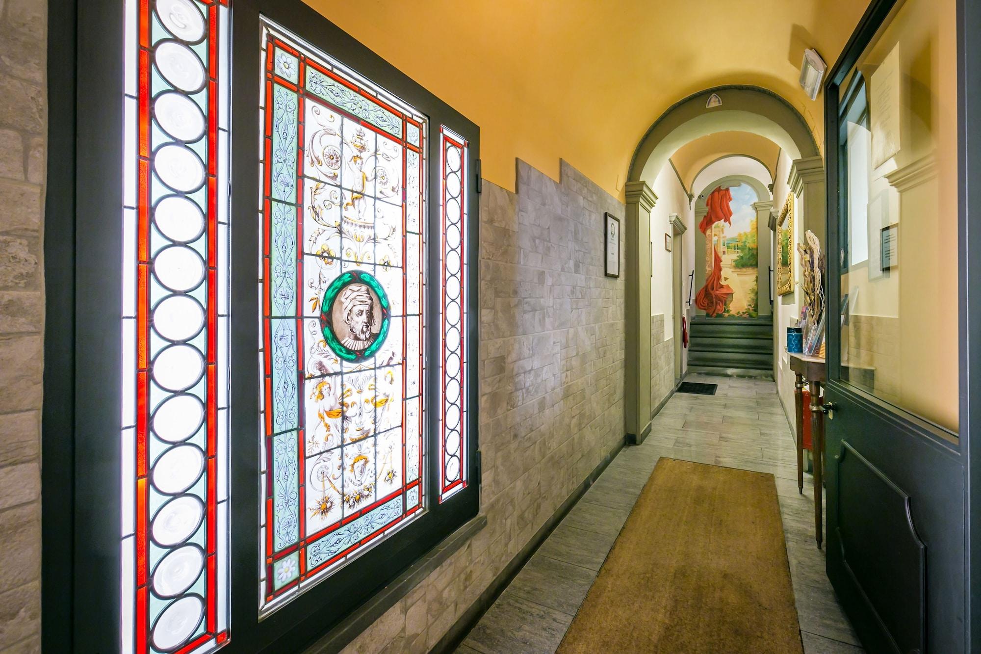 Varios Hotel Collodi