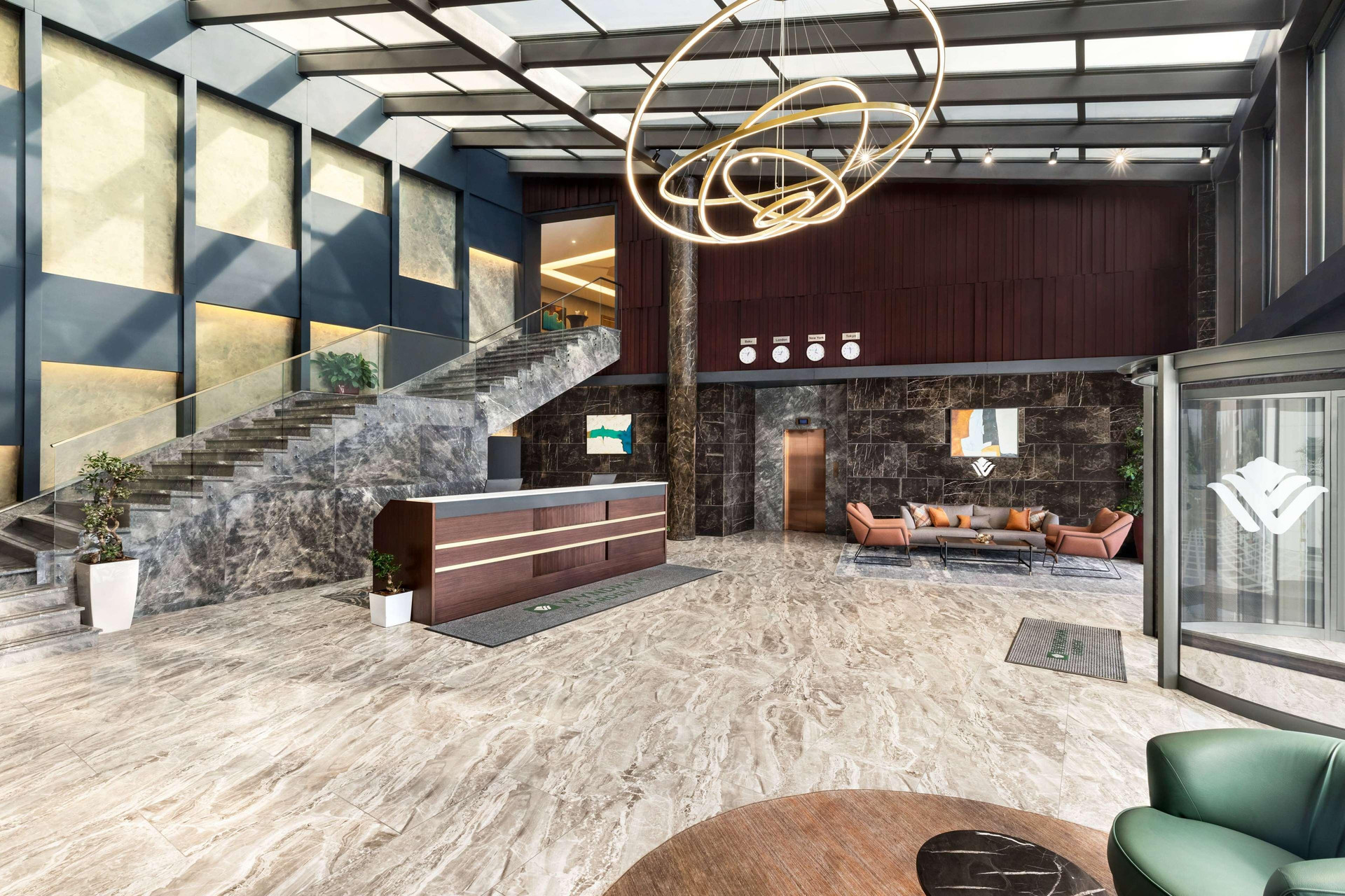 Vista Lobby Wyndham Garden Baku