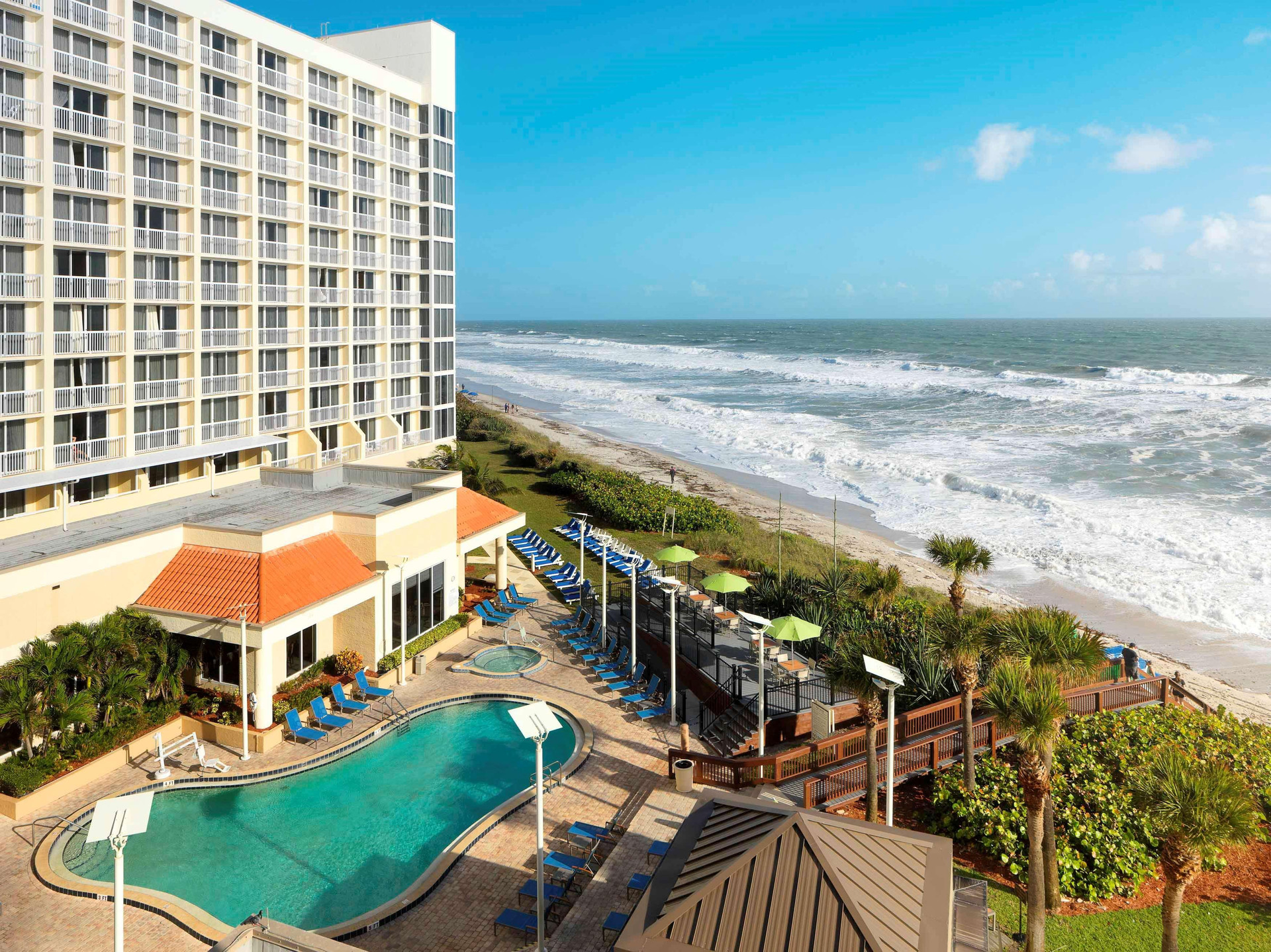 Vista Exterior Hilton Melbourne Beach Oceanfront