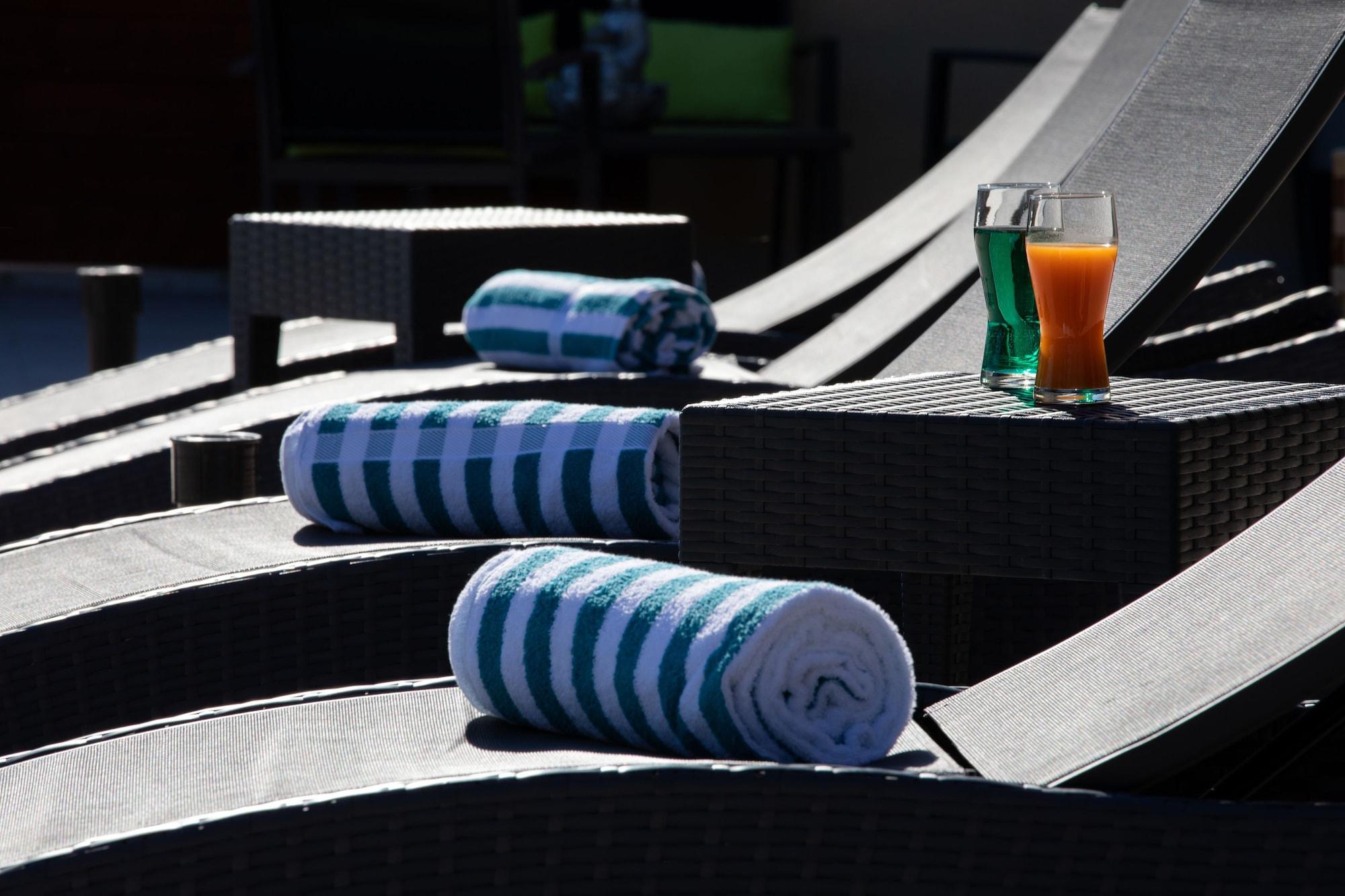 Vista Exterior Hotel La Bastide Saint Martin