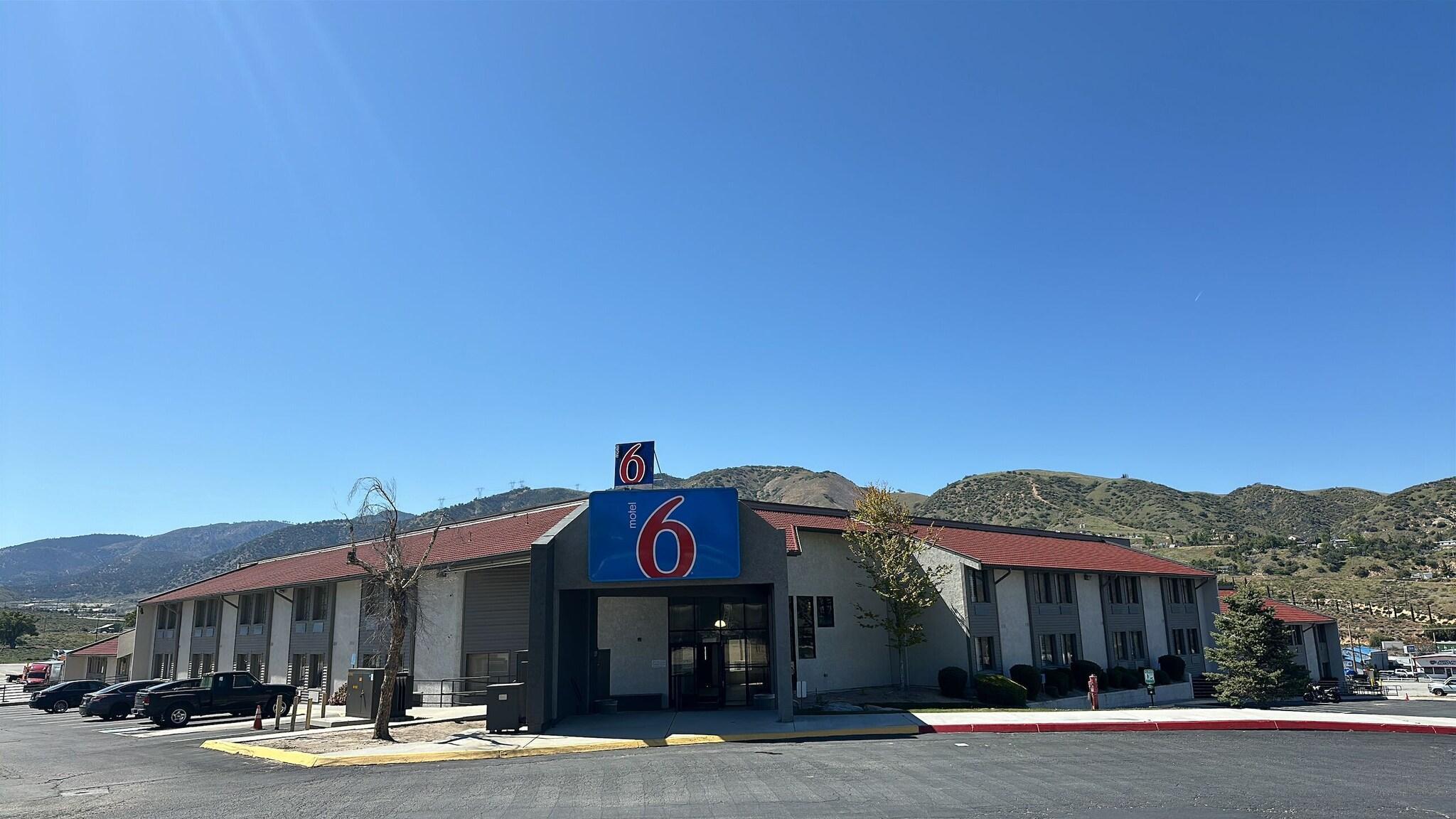 Varios Motel 6 Lebec, CA