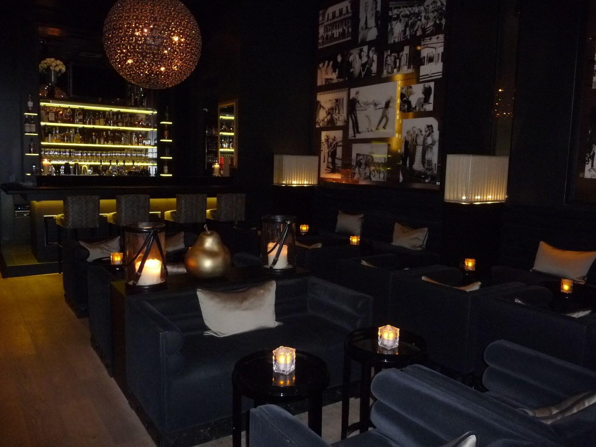 Bar/Salón La Reserve