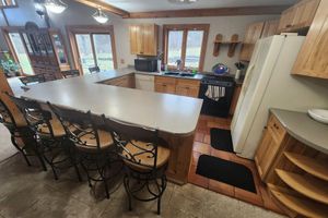 Alquiler Vacacional - Cozy lodge with indoor pool, hot tub, loft and more! Great for a close getaway!