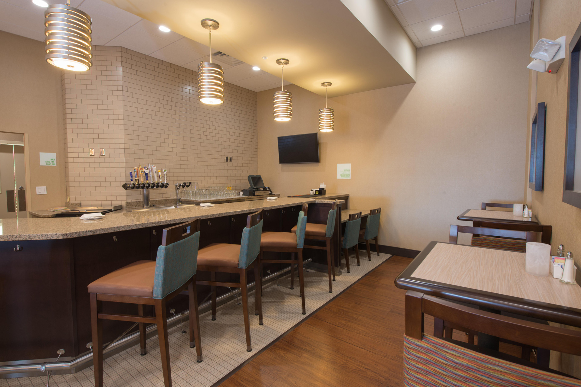 Bar/Salón Holiday Inn Bismarck by IHG