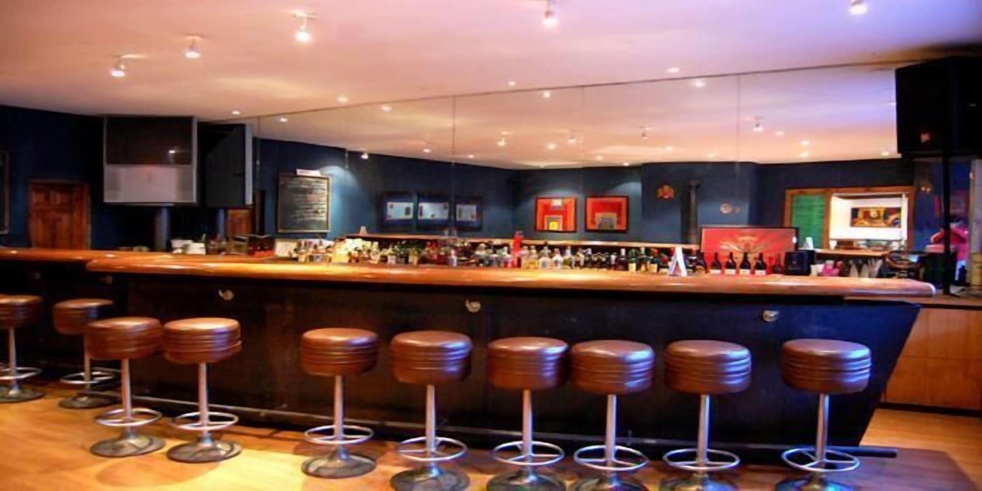 Bar/Salón Banon Resorts