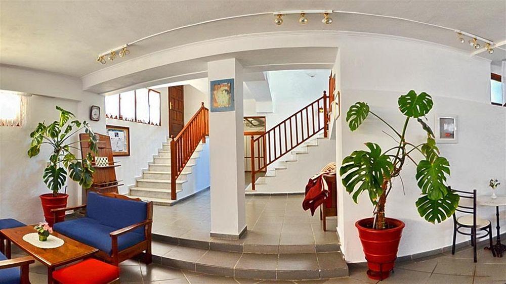 Vista Lobby Aretousa Hotel