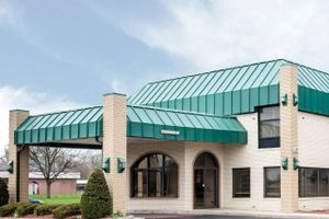 Alojamiento - Lafayette Inn & Suites