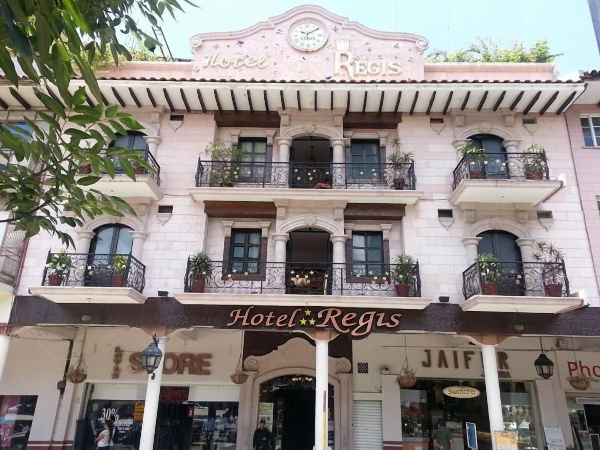 Vista Exterior Hotel Regis