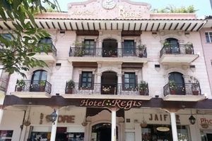 Alojamiento - Hotel Regis