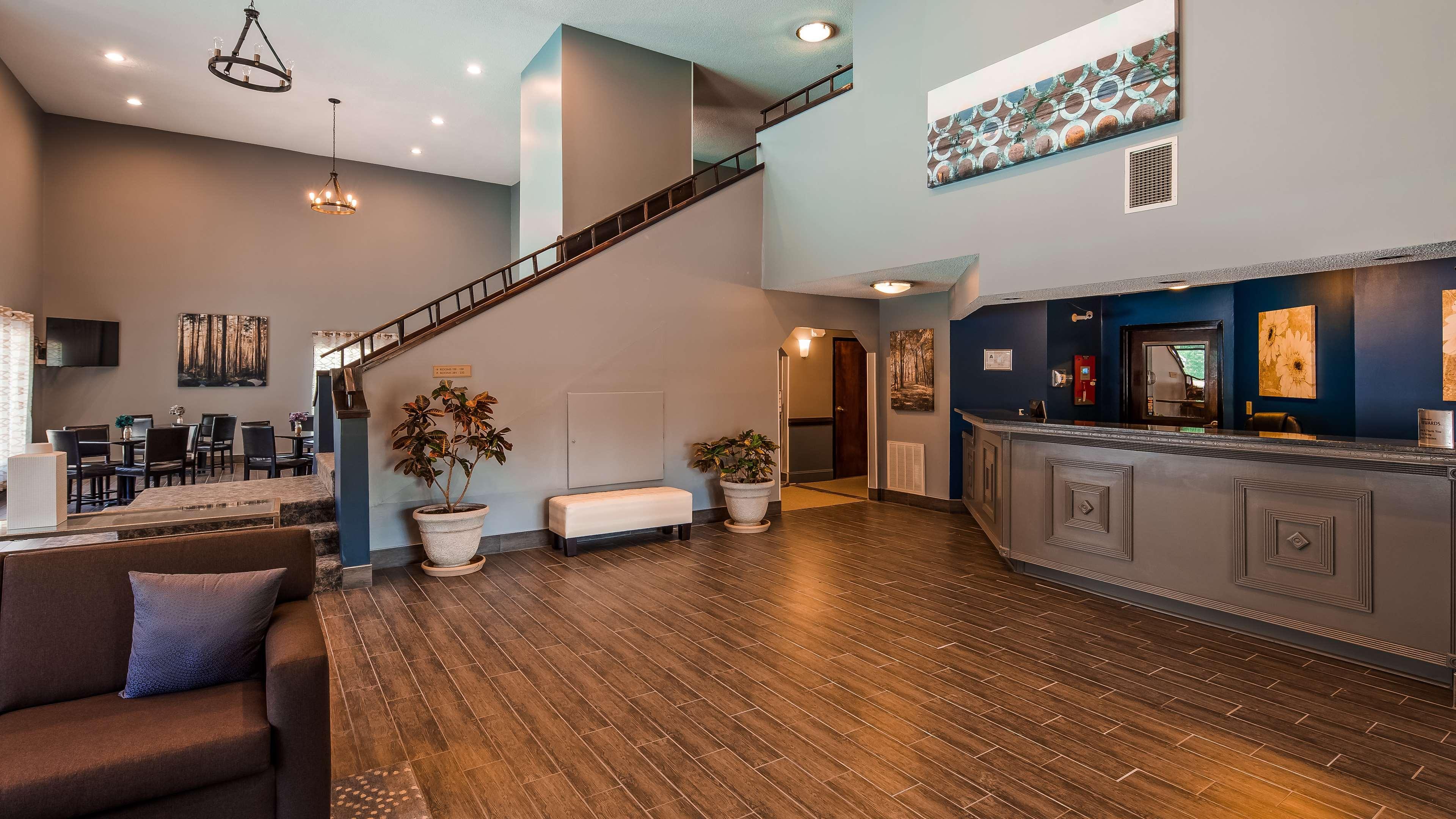 Vista Lobby Best Western Butner Creedmoor Inn